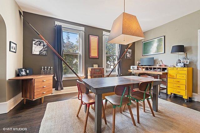 1st image of 1846 W Melrose St #2