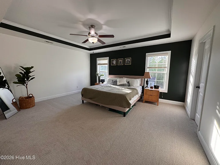 421 Wolfe Ln — Photo 11