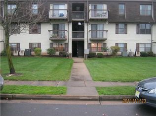 124 Wallace St, Edison, NJ 08817