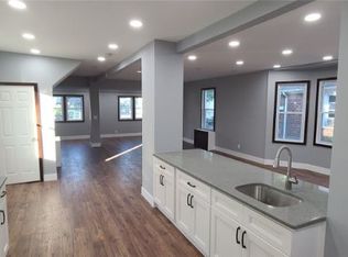 100 William St, Hempstead, NY 11550