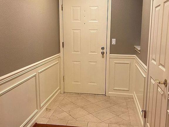 2nd image of 410 2nd Ave S APT 106