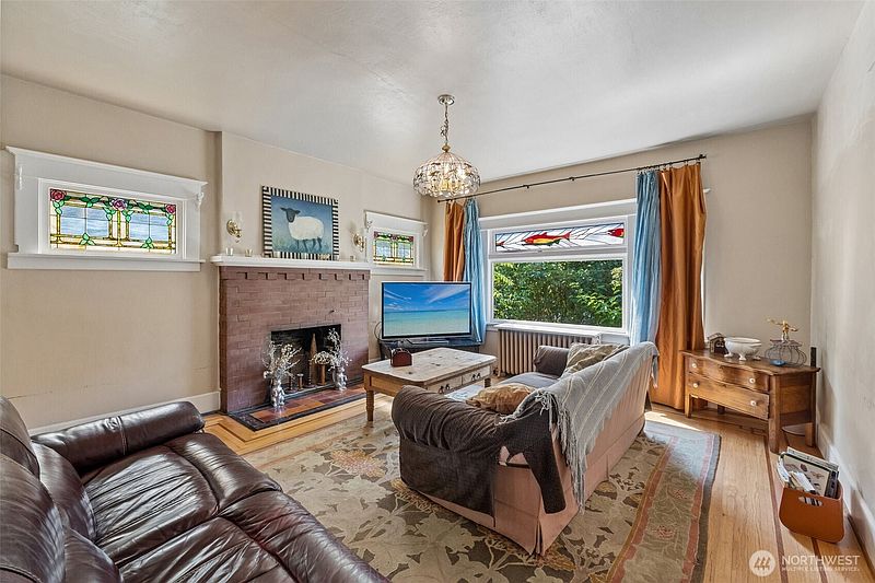 3rd image of 130 29th Avenue