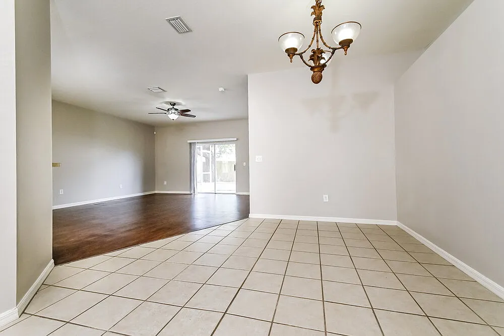 3 bed, 2.0 bath, 1570 sqft, $2,235 — Photo 4
