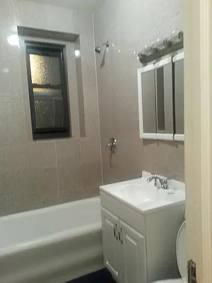 Rented by Astoria Realty | media 2