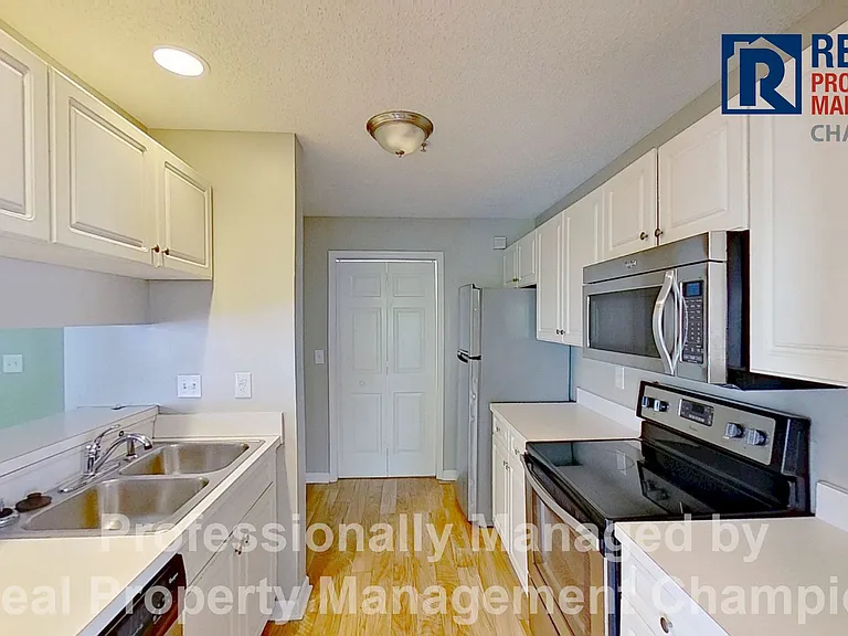 705 Summertime Ln #G — Photo 6