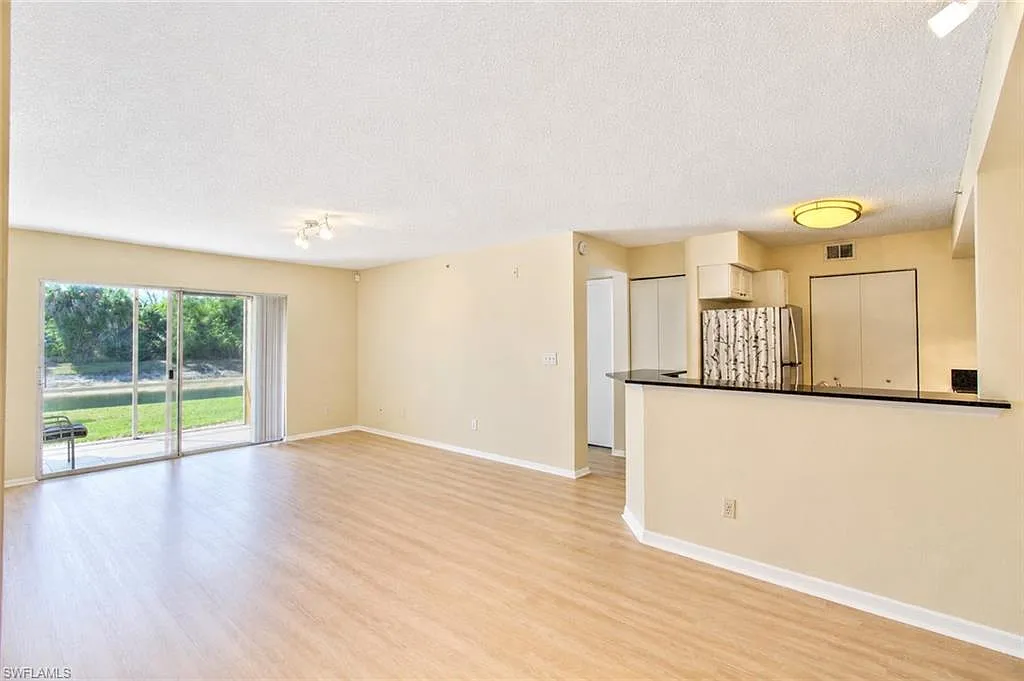 2 bed, 2.0 bath, 1043 sqft, $2,000 — Photo 1