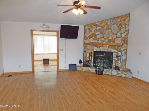 3095 Beaverhead St, Alford, FL 32420