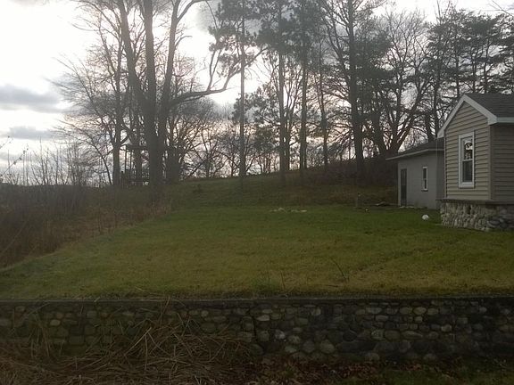 2nd image of 22537 McKenzie St