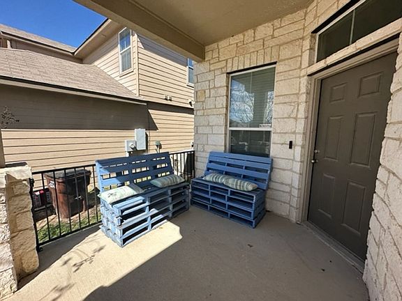 3rd image of 14913 Goldfinch Way