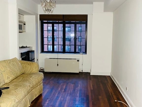 3rd image of 5 Tudor City Pl APT 716