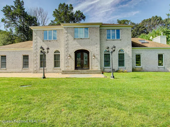 22 E Lawn Drive, Holmdel, NJ 07733