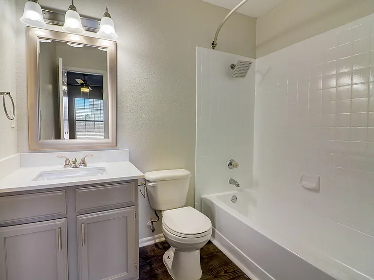 30-web-or-mls-Lake Park Rd-030