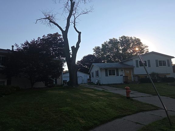 3rd image of 5503 31st Avenue Ct
