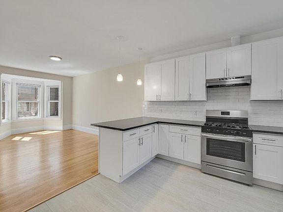 4th image of 1556 Taylor St APT 8