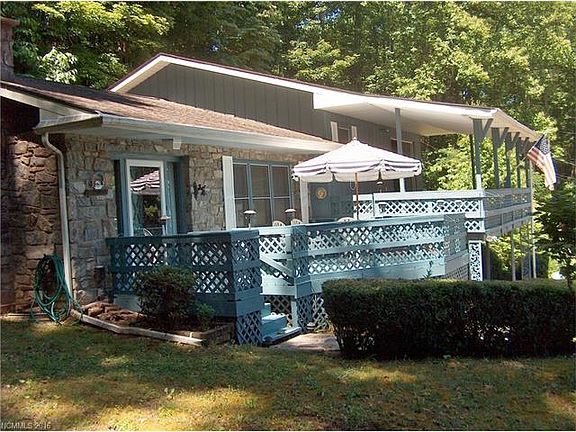 3rd image of 775 Dogwood Dr