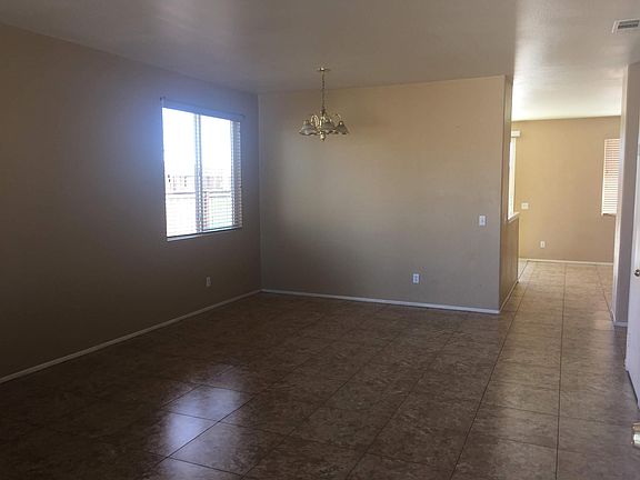 4th image of 12741 Biscayne Ave