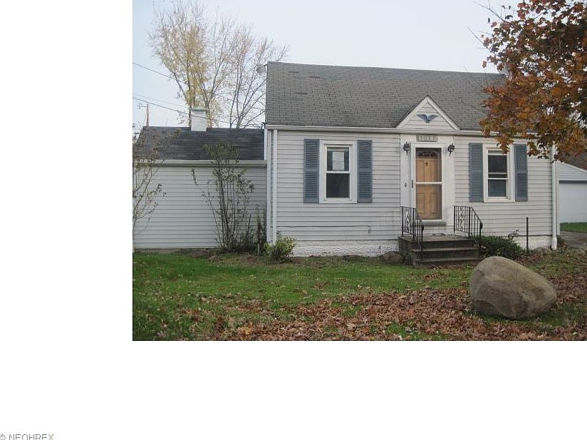 1st image of 2011 Overland Ave NE