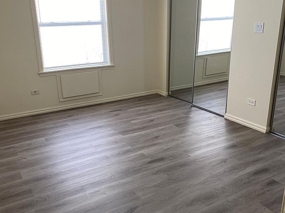 3rd image of 1247 Cunningham Dr #102