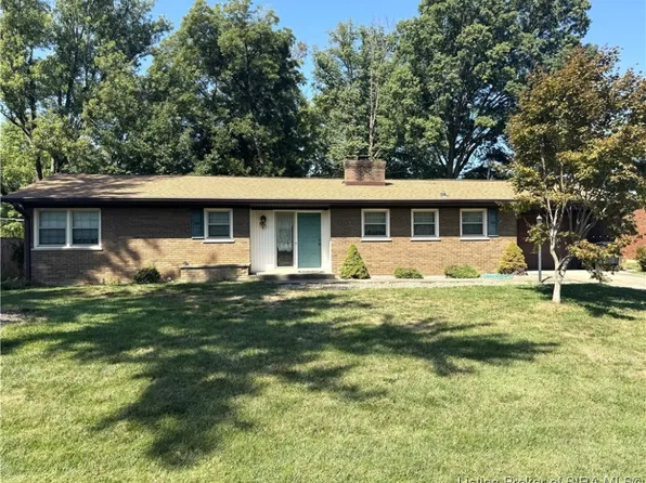 10 Cypress, Jeffersonville, IN 47130