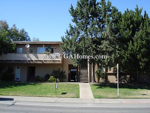 2nd image of 109 Estates Dr APT 2