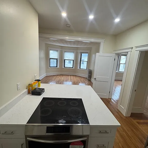 94 Hutchings St #3 — Photo 3