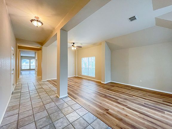 3rd image of 4436 Hunters Lodge Dr