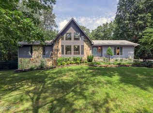 128 W Hills Ct, Harriman, TN 37748