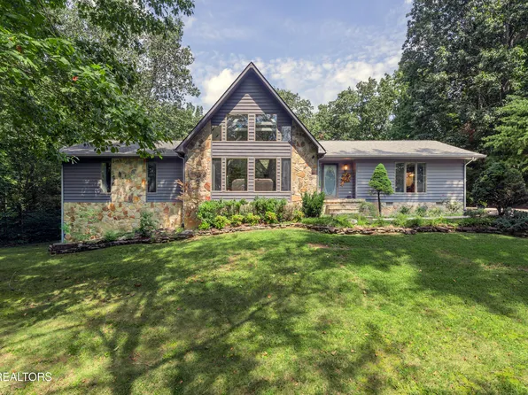 128 W Hills Ct, Harriman, TN 37748