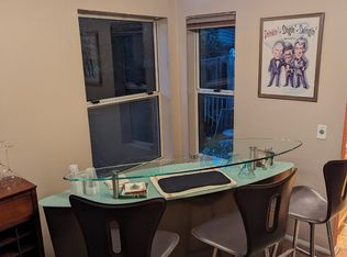 1120 Dincara Rd, Burbank, CA 91506