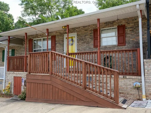 5 Dogwood Ln, Saint Albans, WV 25177