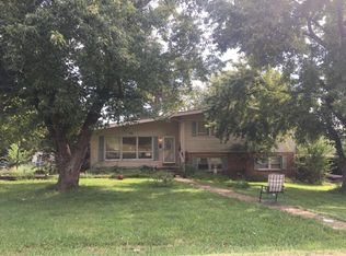 300 Scenic Dr, Shelbyville, TN 37160