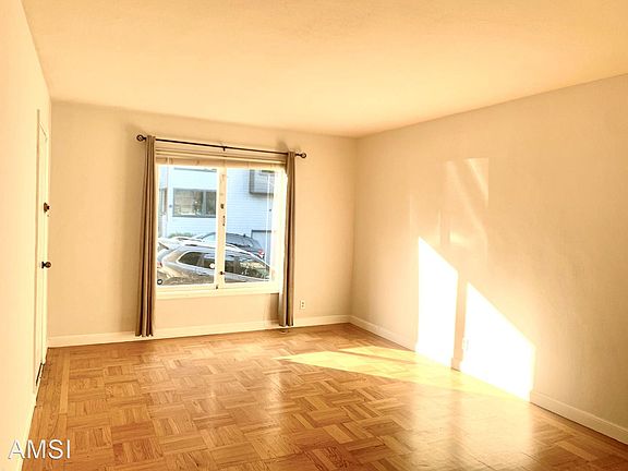 3rd image of 1272 Stanyan St