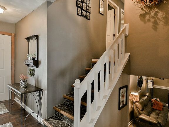 4th image of 883 Brightside Ct