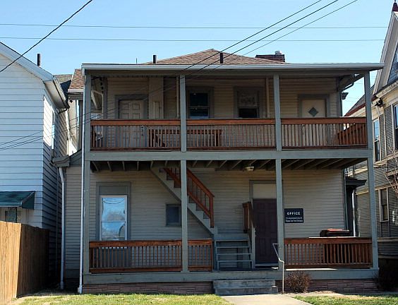 5th image of 719 Washington St