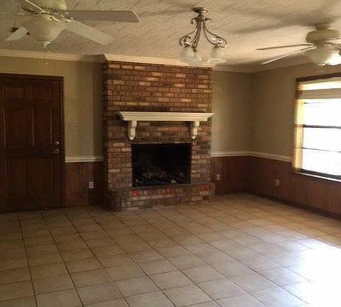3rd image of 1512 Ryan Ave
