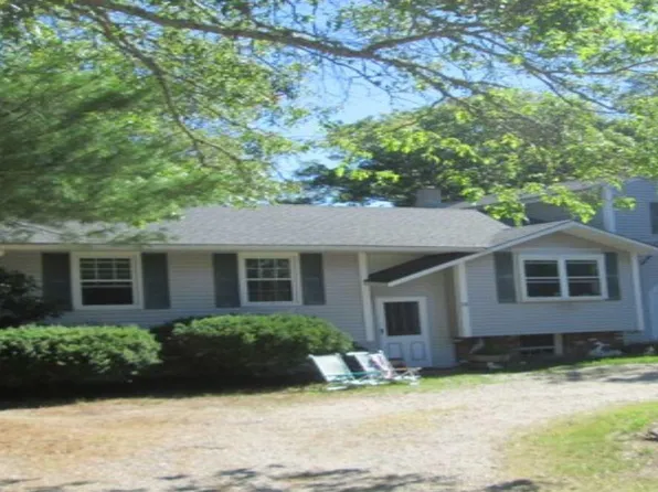 28 Ashton Avenue, East Falmouth, MA 02536