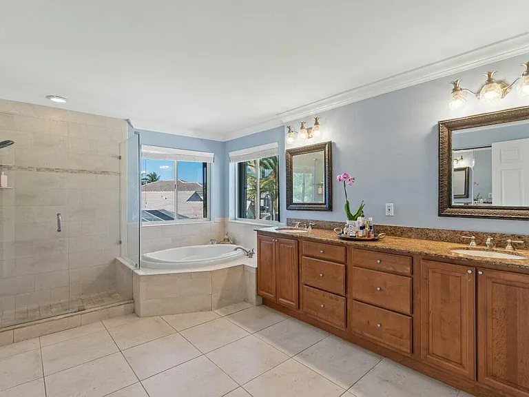 6779 Barrier Reef St — Photo 31