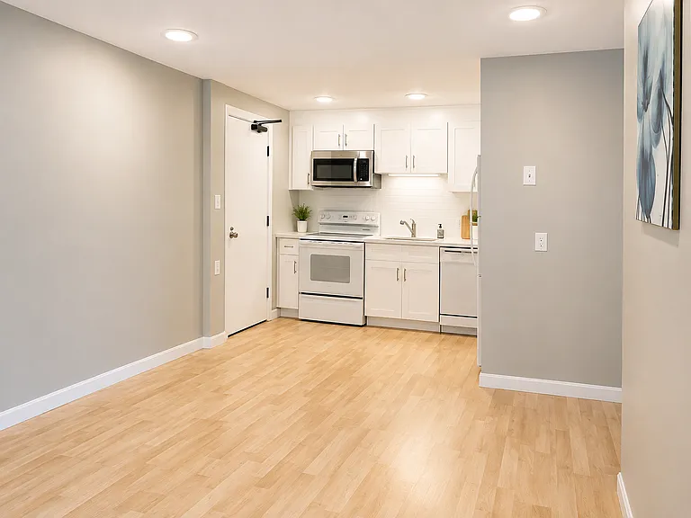 15 Davis Rd #B14 — Photo 4