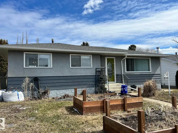 15003 81st St NW, Edmonton, AB T5C 1P4