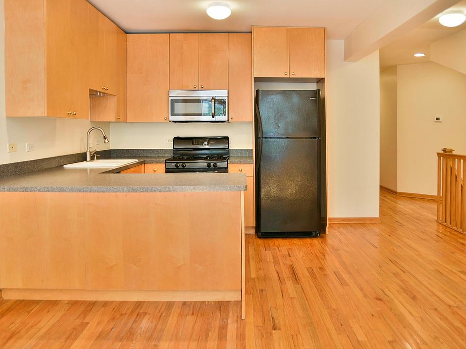 1st image of 1446 N Leavitt St #2RR