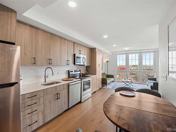 5th image of 3575 Chestnut Place #701