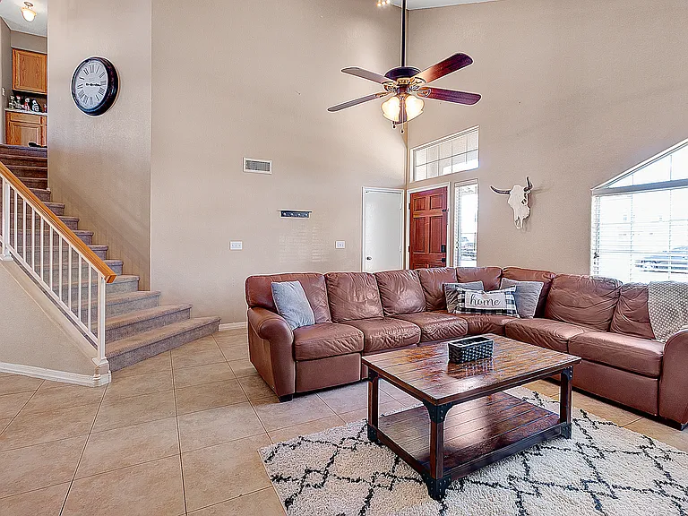 7801 W Crocus Dr — Photo 5