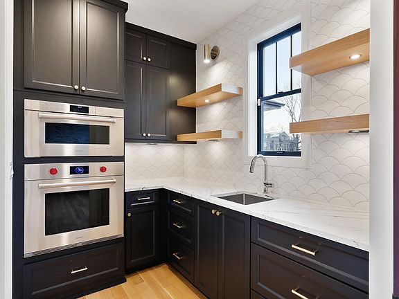 5th image of 4132 Drew Ave S