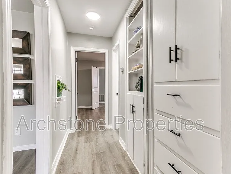 2617 NW 37th St — Photo 11