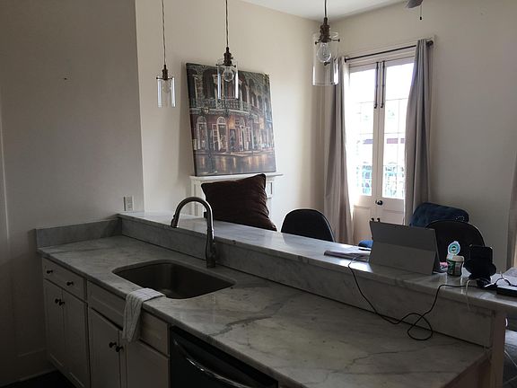 4th image of 504 Dumaine St #202