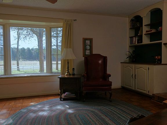 4th image of 4327 Meadowland Dr