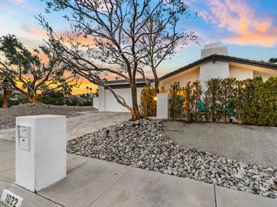 1022 E El Escudero, Palm Springs, CA, 92262