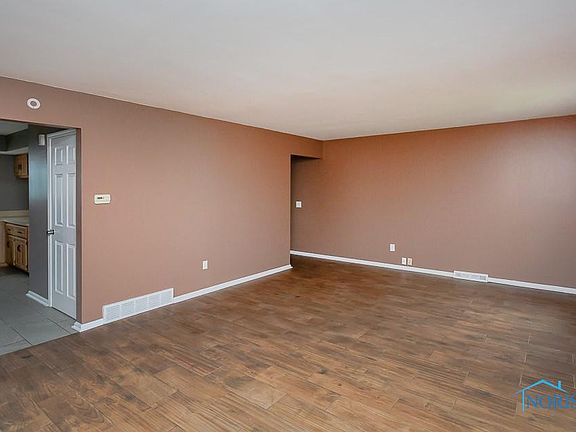 5th image of 745 Gribbin Ln