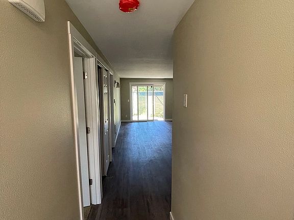 3rd image of 18245 E Burnside St #109