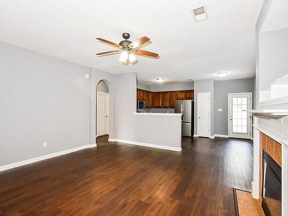 4th image of 9918 White Poplar Dr